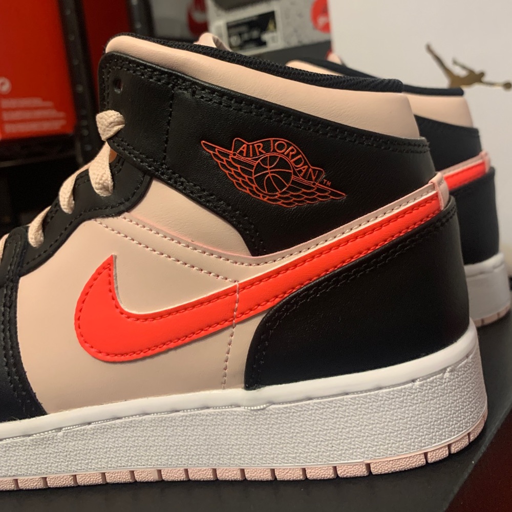 Nike Air Jordan 1 Mid Atmosphere Black Pink Shoes 554725-604 TD (GS) Youth Sizes - Picture 7 of 12